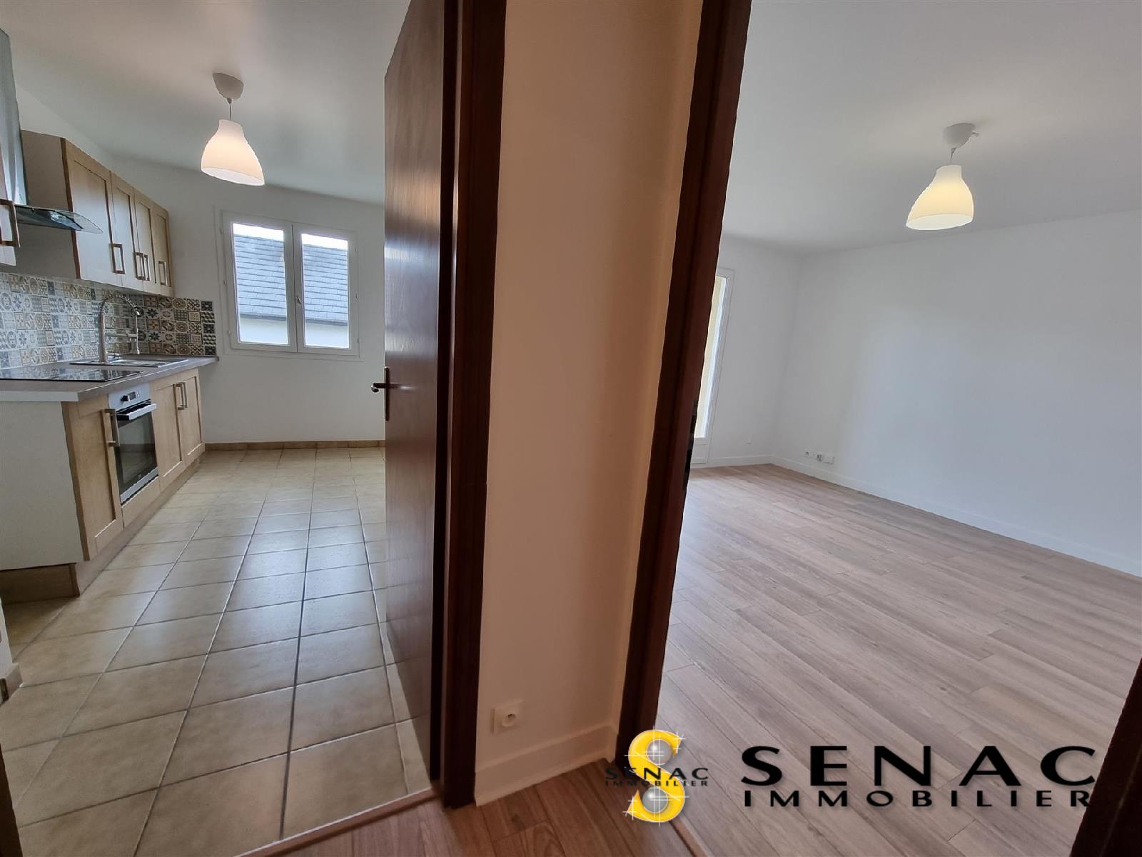 APPARTEMENT - ST LEU LA FORET