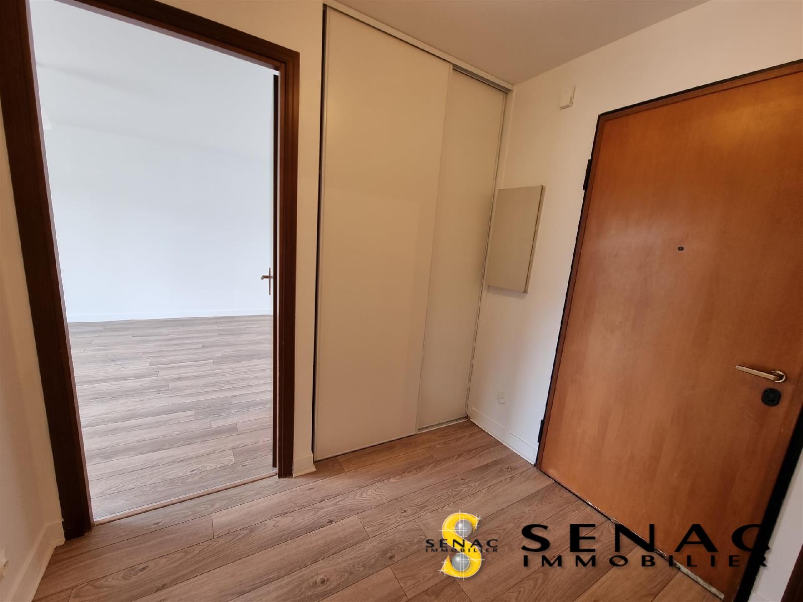 APPARTEMENT - ST LEU LA FORET