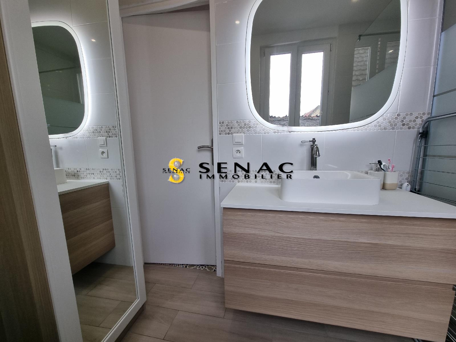 APPARTEMENT - BEAUCHAMP