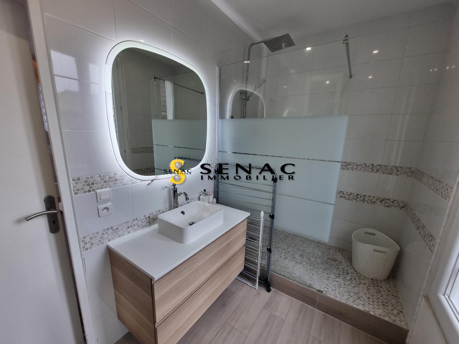 APPARTEMENT - BEAUCHAMP