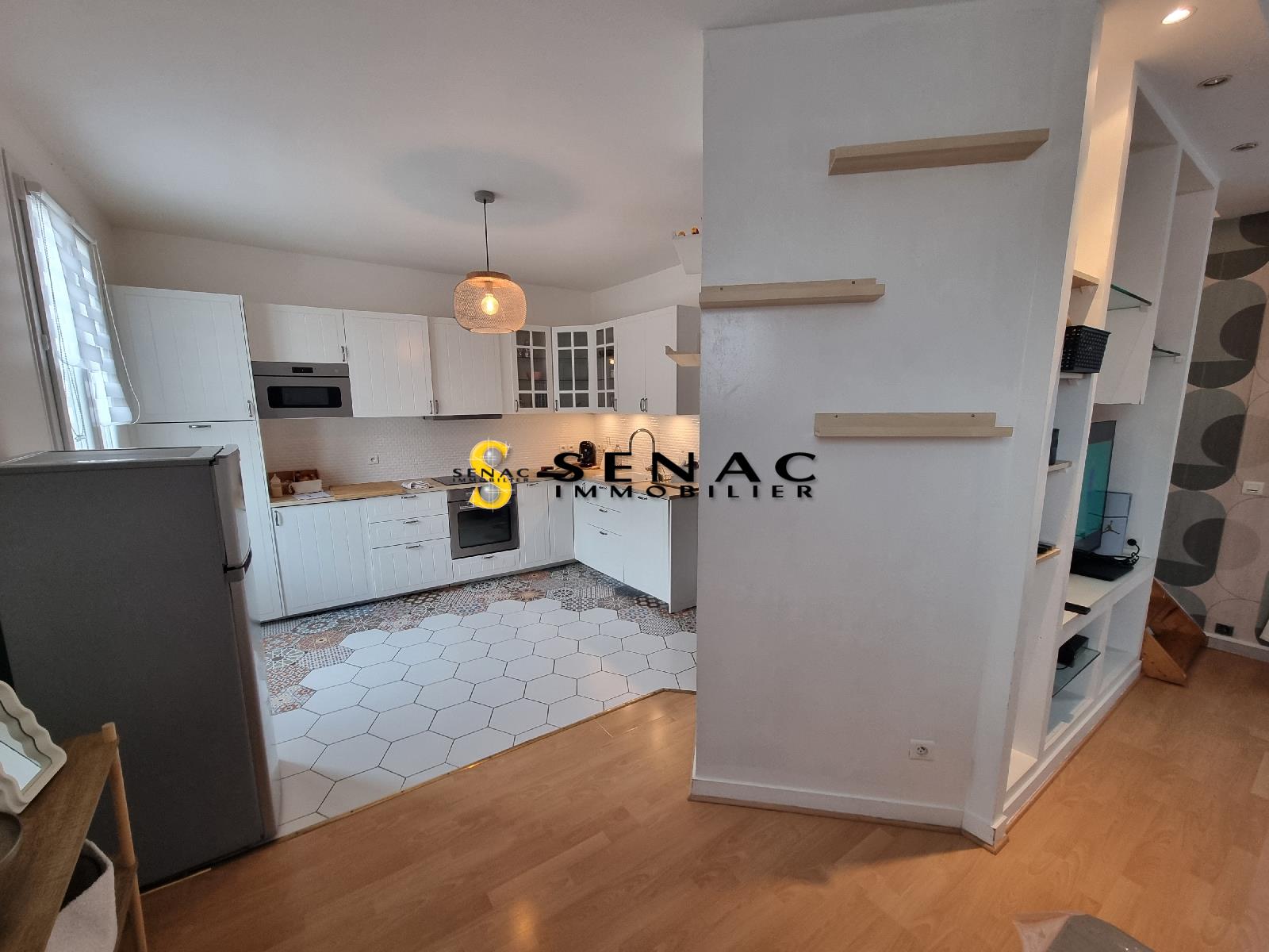 APPARTEMENT - BEAUCHAMP