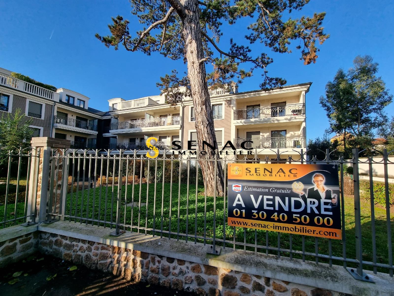 APPARTEMENT - ST LEU LA FORET