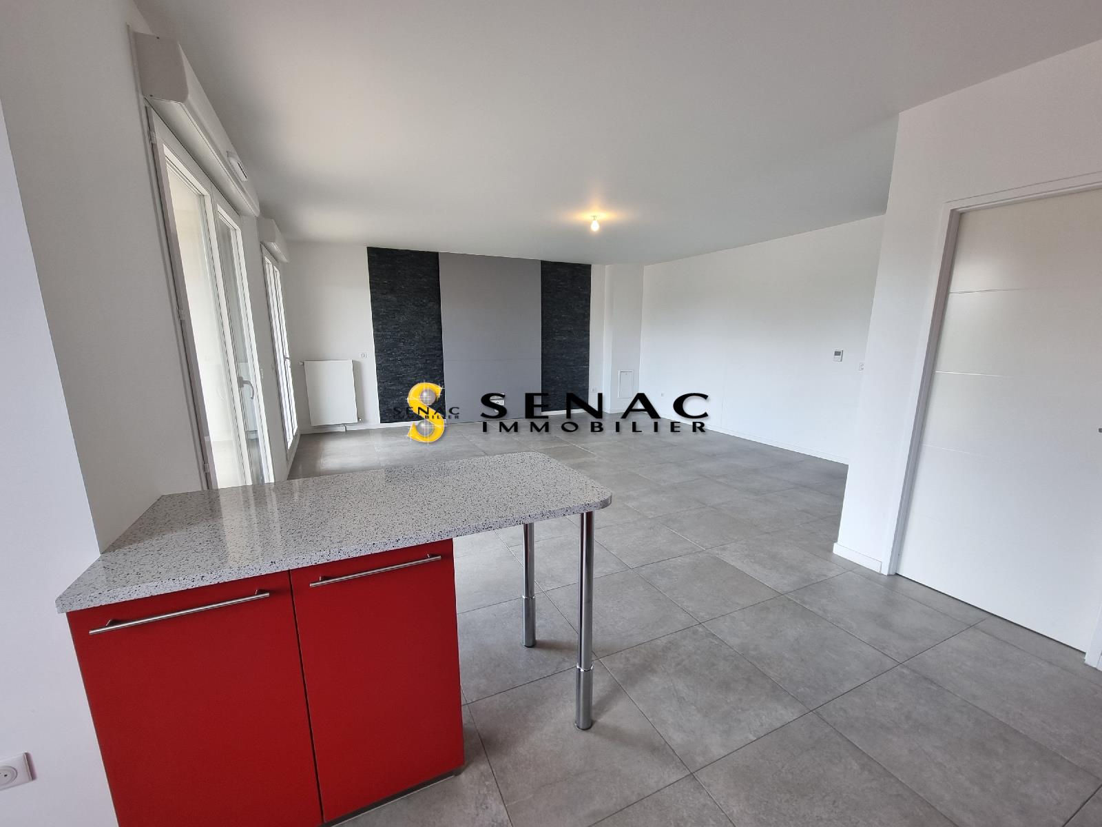 APPARTEMENT - ST LEU LA FORET