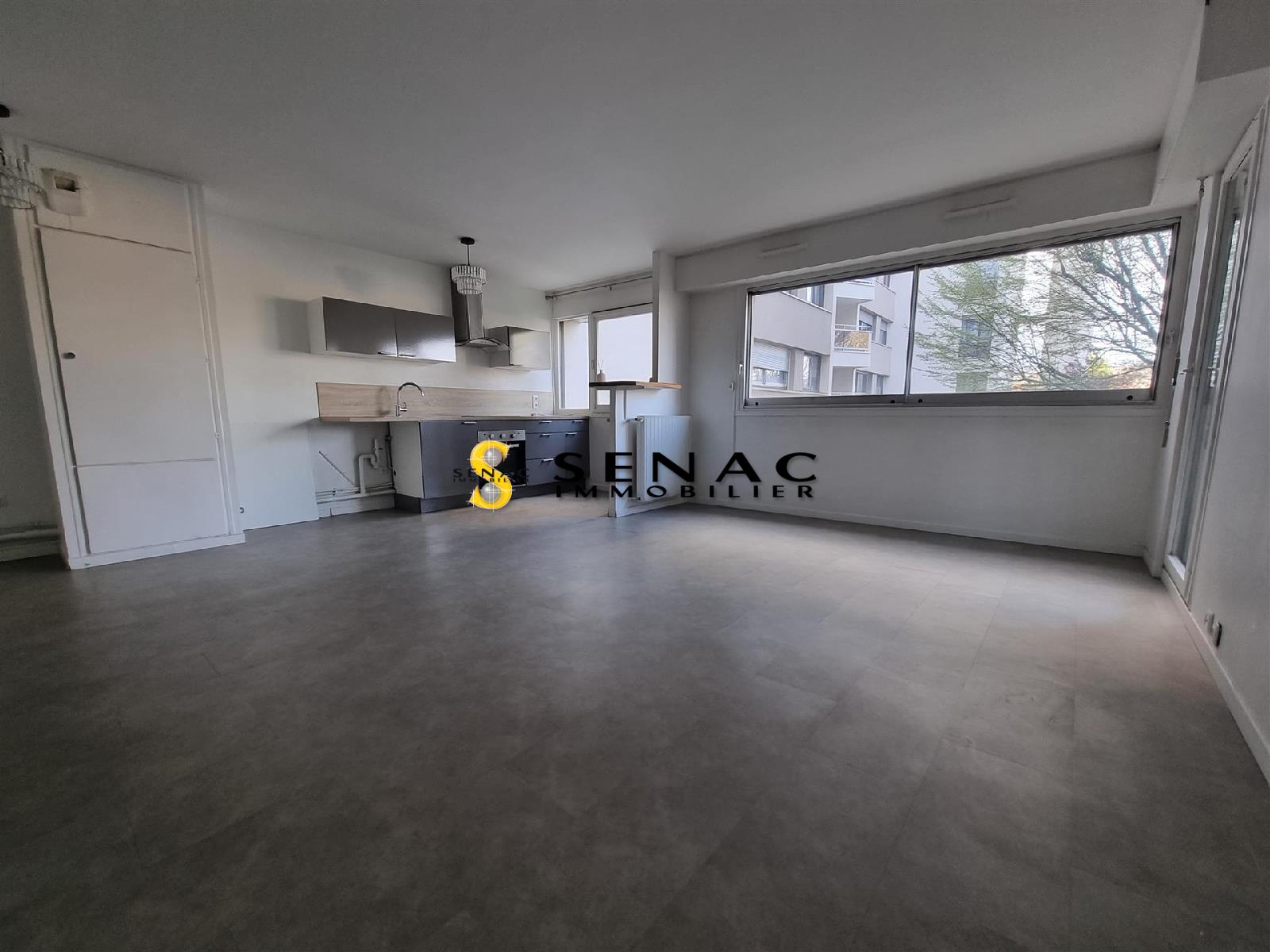 APPARTEMENT - ST LEU LA FORET