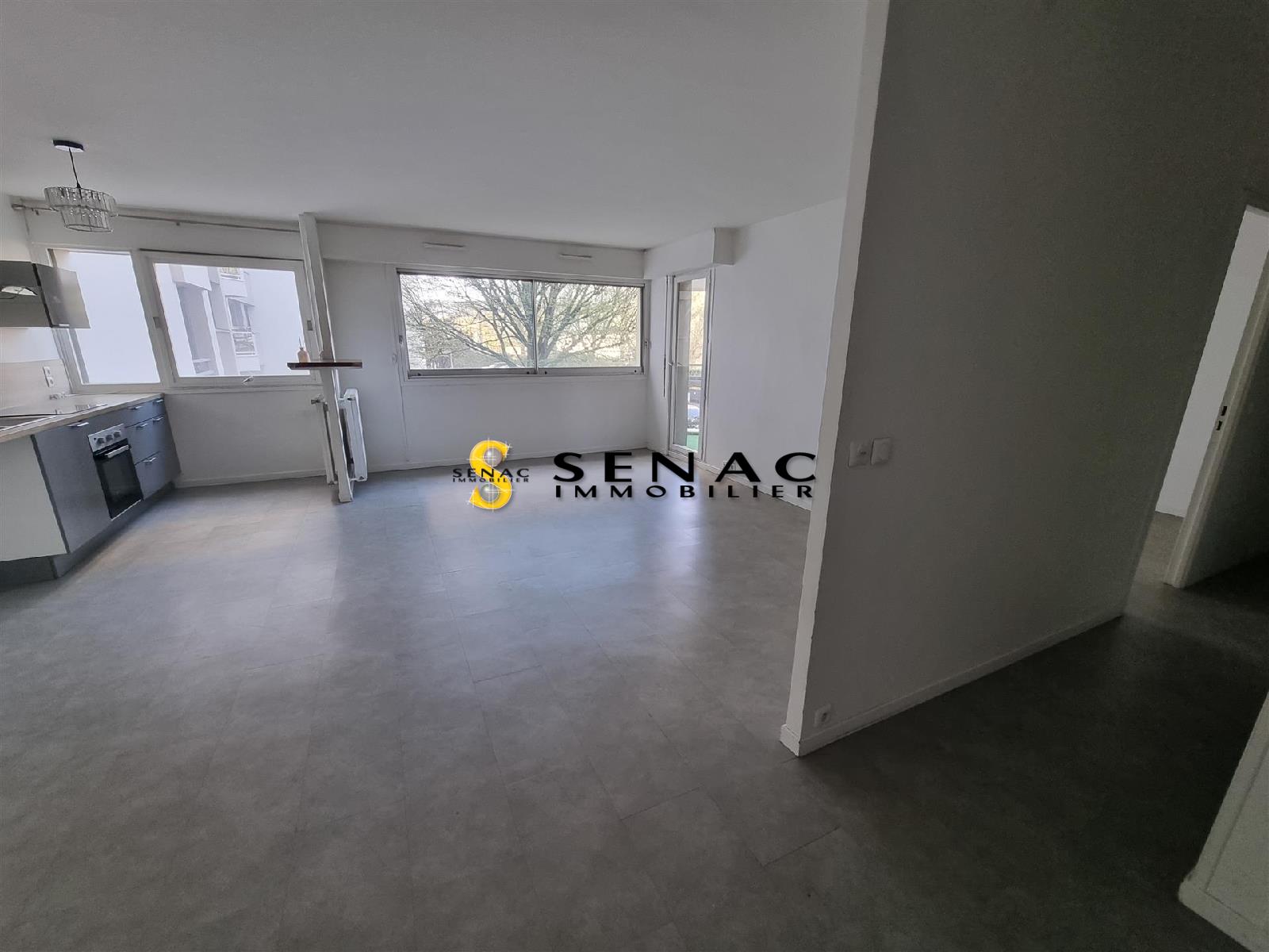 APPARTEMENT - ST LEU LA FORET