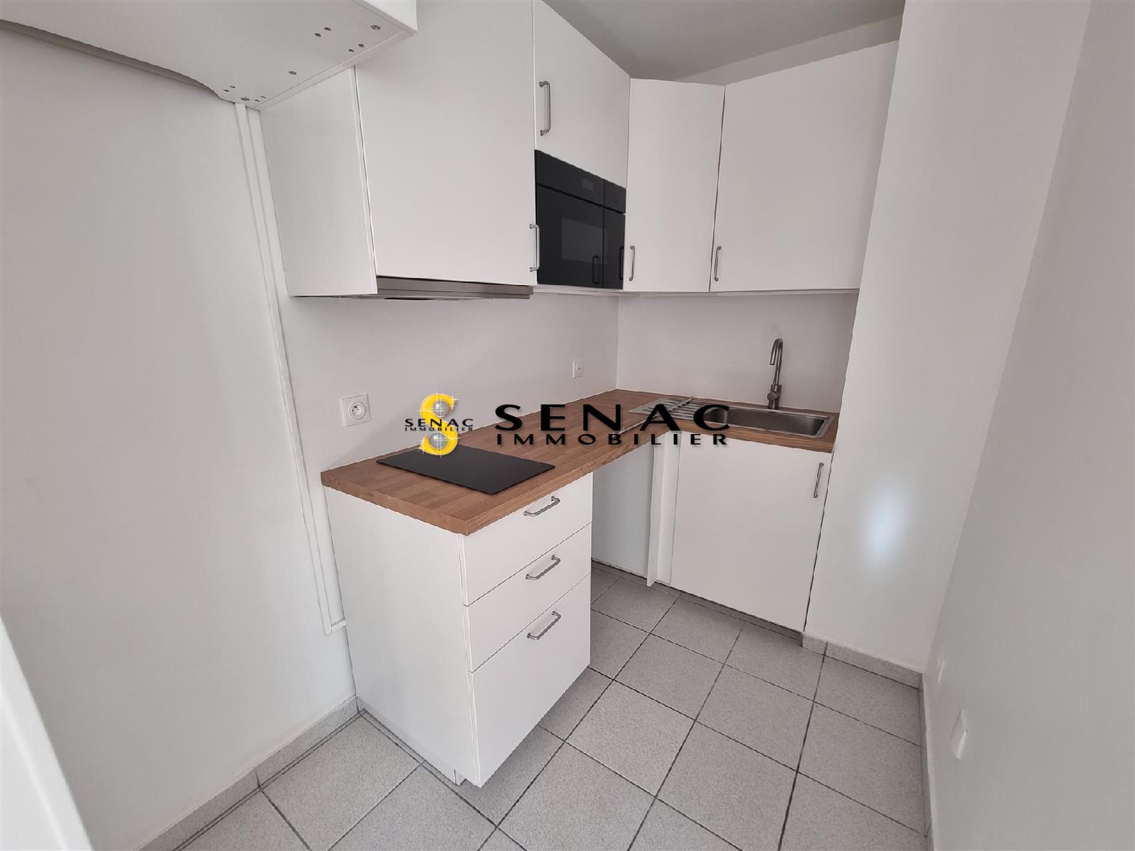 APPARTEMENT - ST LEU LA FORET